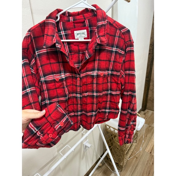 American Eagle Outfitters Tops - Lumberjack Red Black Plaid Outdoors Cropped Flannel American Eagle Size Medium